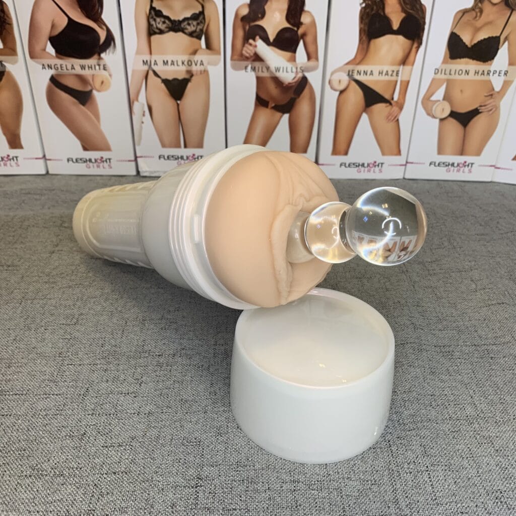 Alexis Texas Fleshlight Review Ease of Use